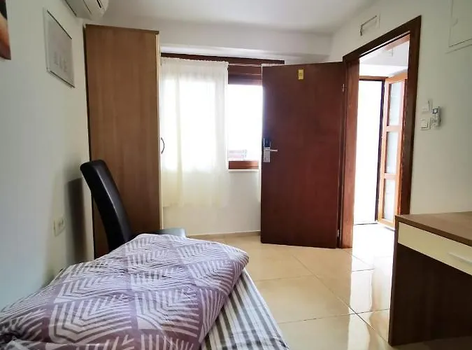 ゲストハウス Pansion Makina