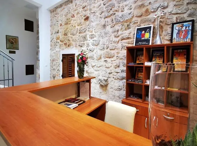 Pansion Makina 3* Vodice