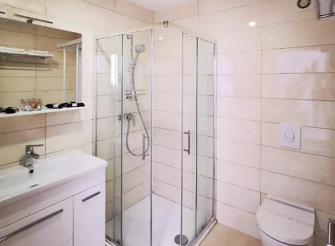 Pansion Makina 3* Vodice